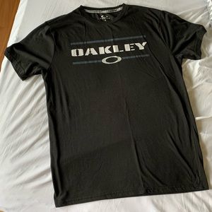 Men oakley t-shirt